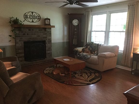 5th image of 717 Stewart Valley Dr