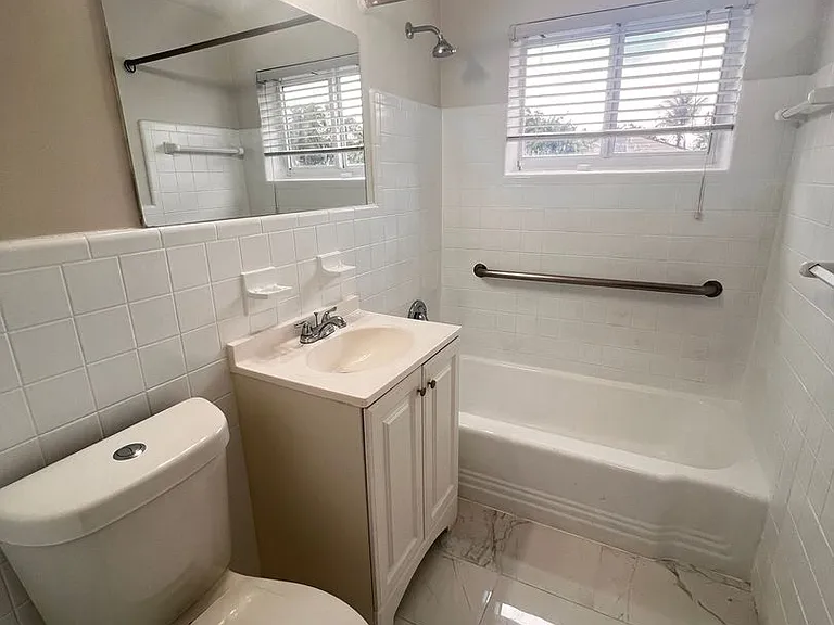 1410 SW 37th Ave — Photo 19