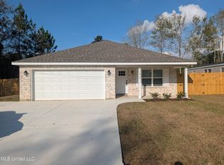 10737 Linohau Way, Diamondhead, MS 39525