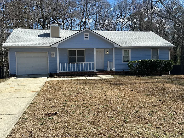 941 Kennesaw Dr — Photo 1