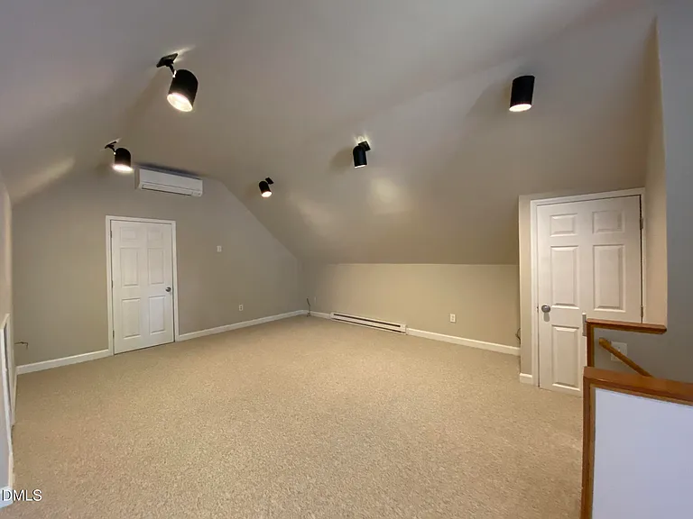 108 Flora Springs Dr — Photo 34