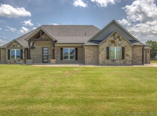 2920 Crosscreek Dr, Oologah, OK 74053