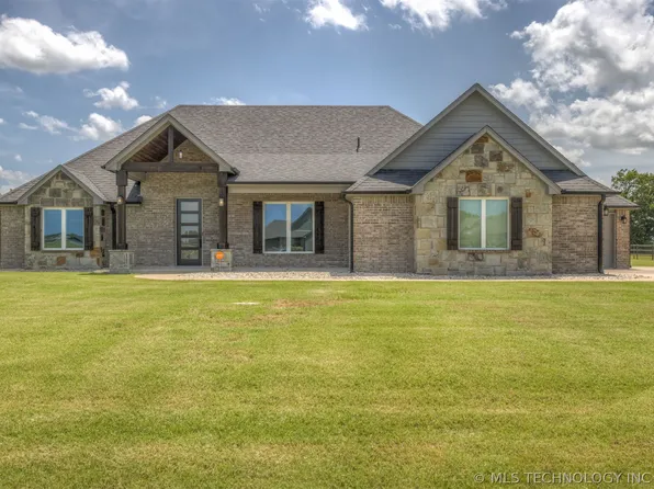 2920 Crosscreek Dr, Oologah, OK 74053