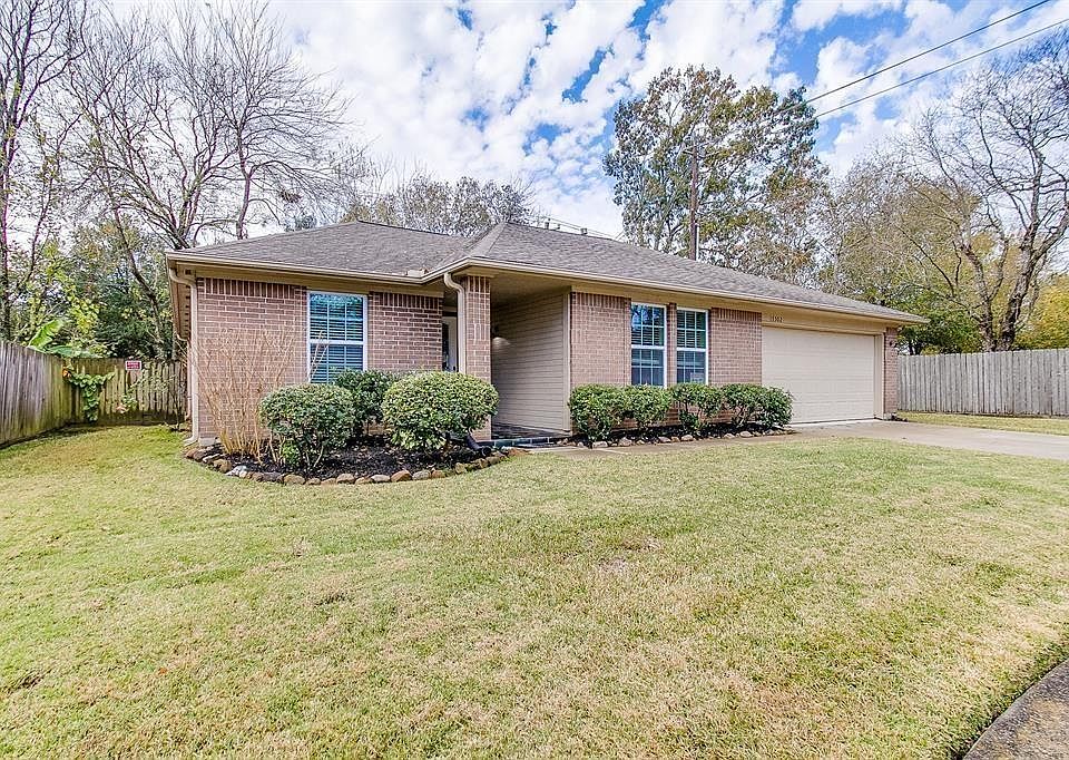 1st image of 15502 Pilgrim Hall Dr