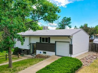 977 S Owens Ct, Lakewood, CO 80226