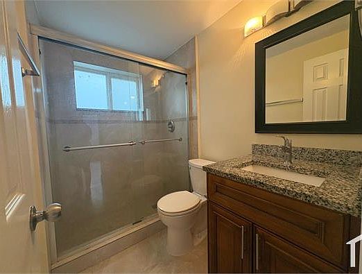 5th image of 2217 NE 2nd St APT 3
