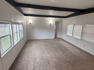 1404 Dawn Dr N, Azle, TX 76020