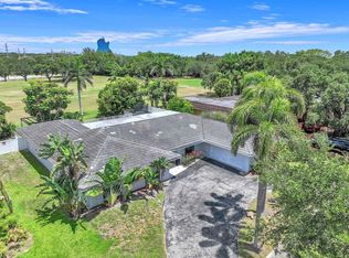 5421 N 36th Ct, Hollywood, FL 33021