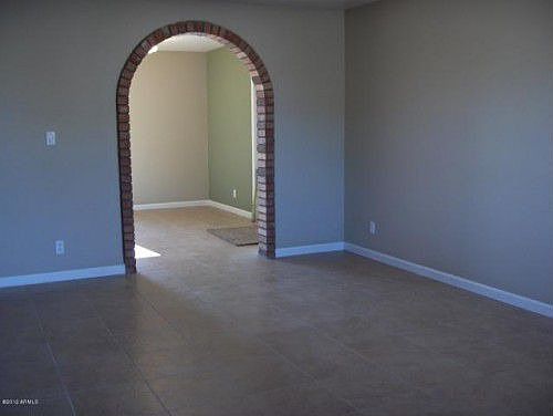 3rd image of 1117 W Heather Dr
