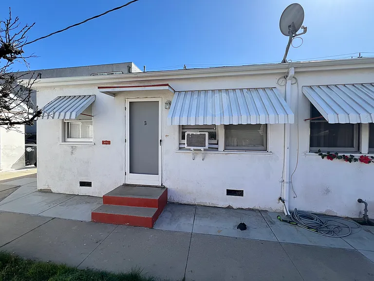 404 W Windsor Rd #B — Photo 15