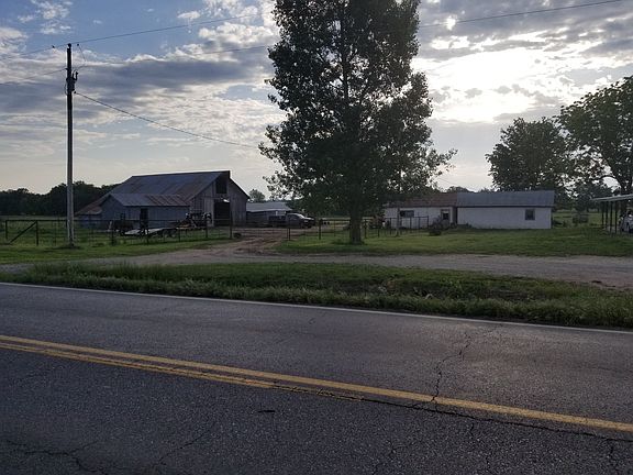 3rd image of 15046 N Highway 43