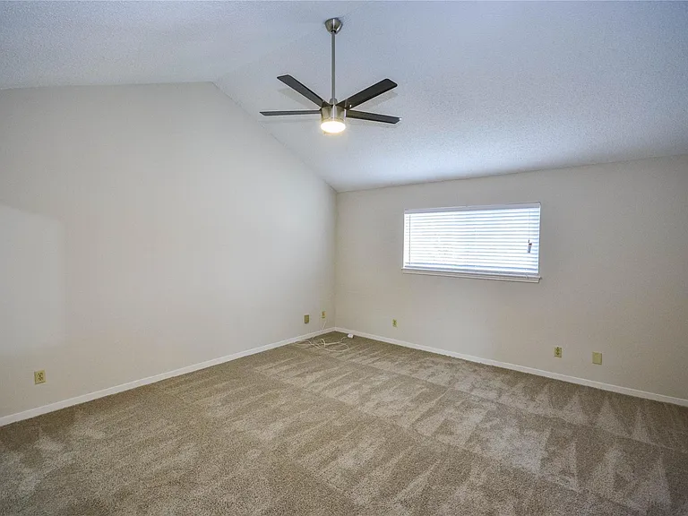9262 Westwood Village Dr — Photo 19