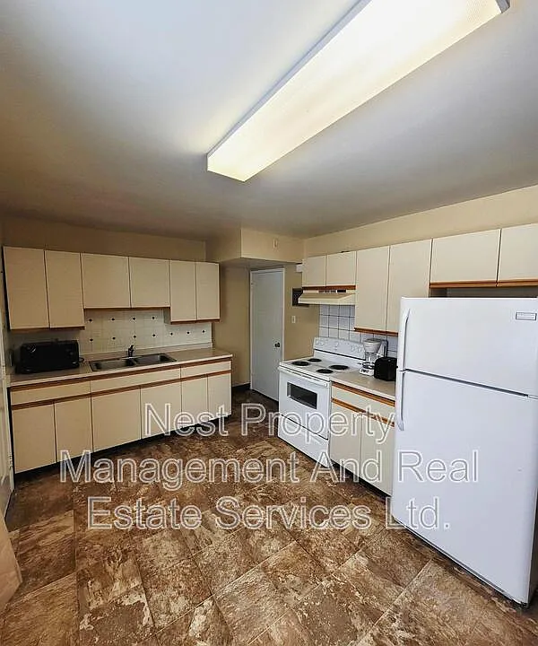 54 Little Wedeene St #1