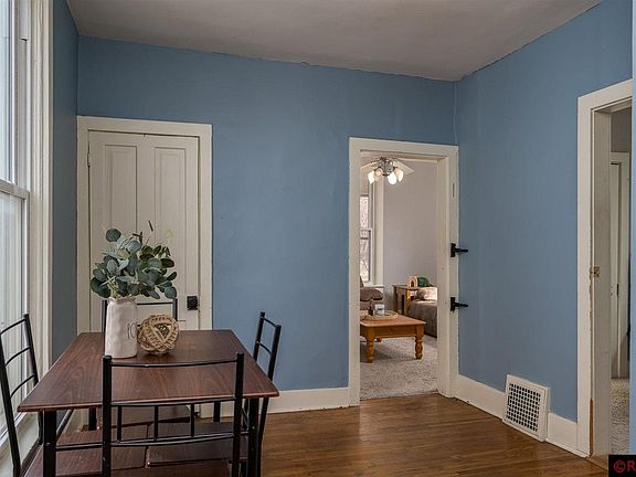 5th image of 323 E Rock St
