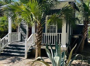 101 Agnes St, Bay Saint Louis, MS 39520