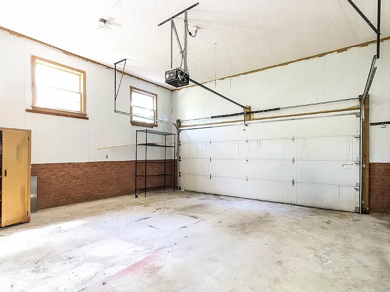 9424 Highgate Rd — Photo 23