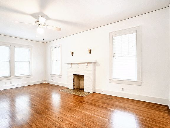 3rd image of 608 Carolyn Ave