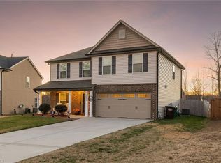 3631 Hayfield Ct, Thomasville, NC 27360