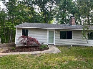 8 Meadowview Ests #8L, Clinton, CT 06413