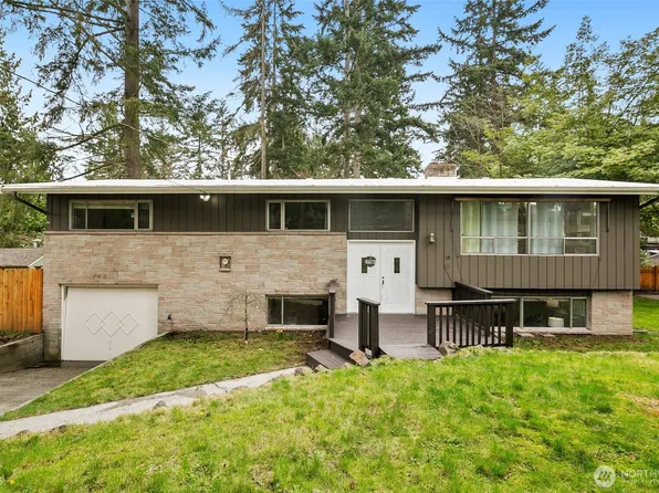12704 8th Avenue NE, Seattle, WA 98125