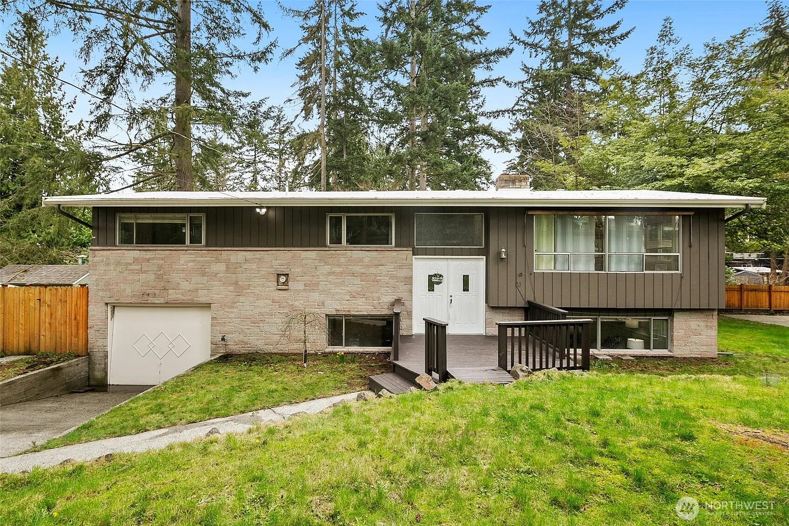 12704 8th Avenue NE photo 1