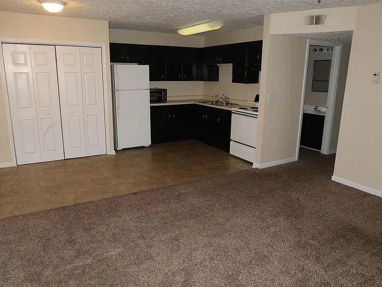 4111 Blue Lick Ct #5 — Photo 1