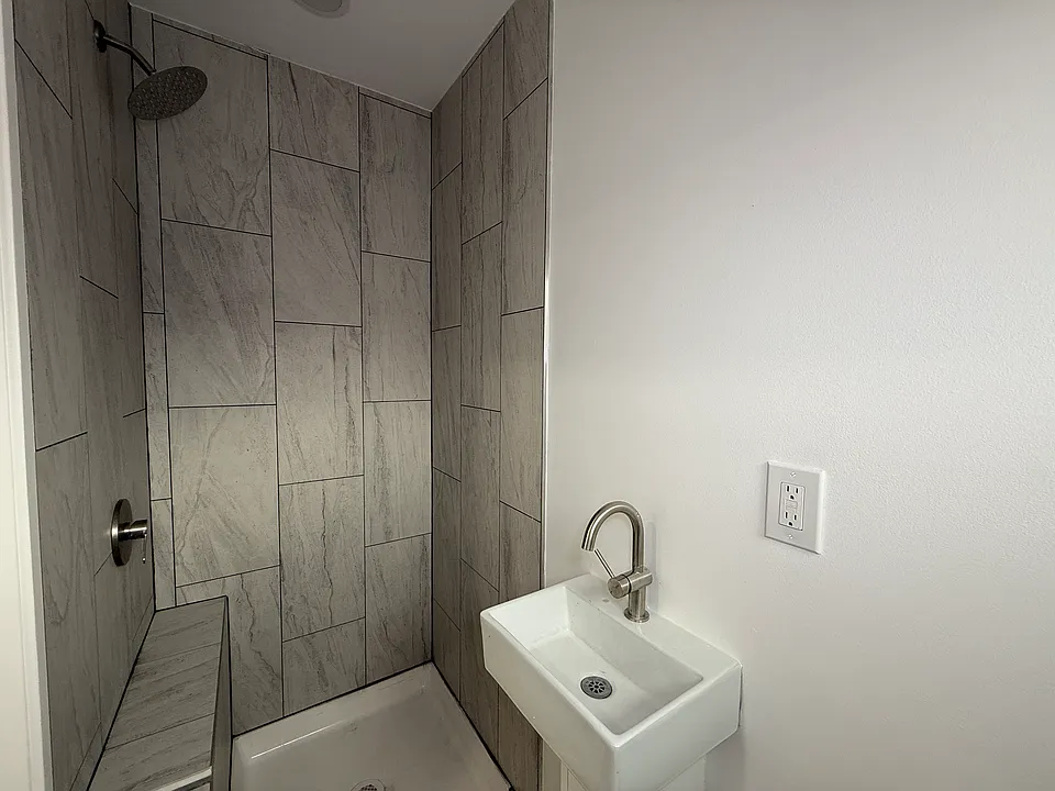 301 E Indiana Ave #2