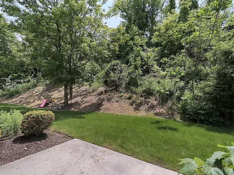 1940 Daybreak Cir — Photo 15