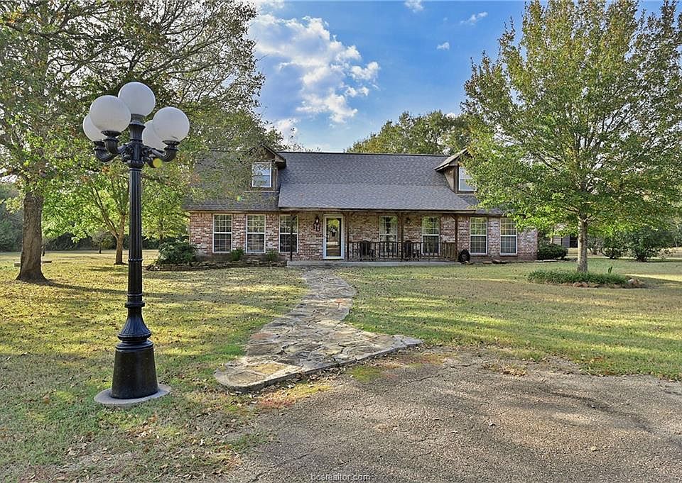 1st image of 4188 Doe Cir