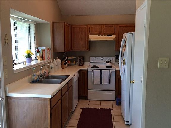 4th image of 903 Ramblewood Dr