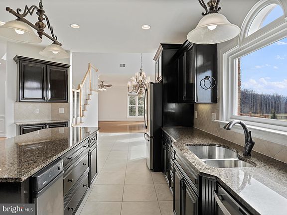 5th image of 191 Inez Ln
