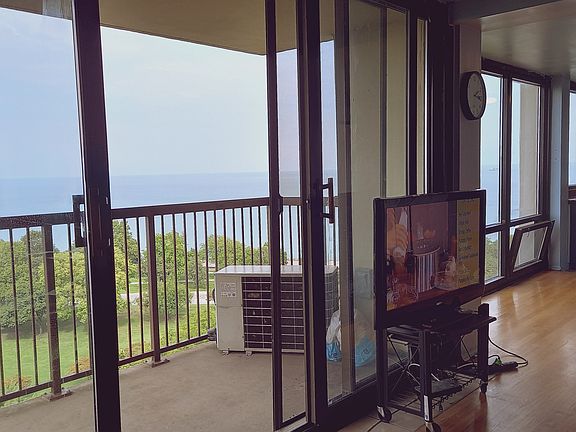3rd image of 6701 S Crandon Ave APT 16B