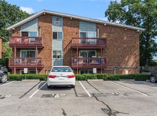 Pilgrim Court, Warwick, RI 02888