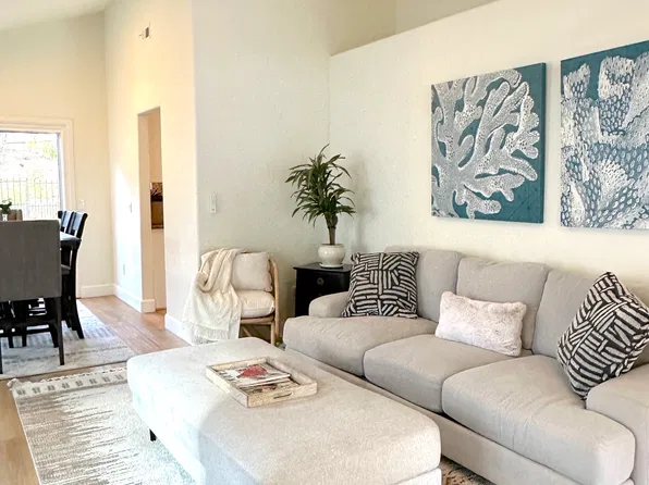 3064 Via Mariposa, Carlsbad, CA 92009