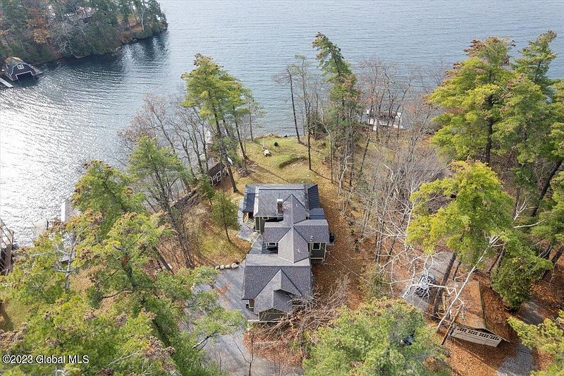 2nd image of 3029 N Lake George Way