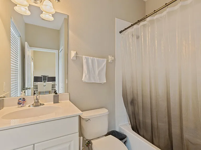5650 Simonton St — Photo 38