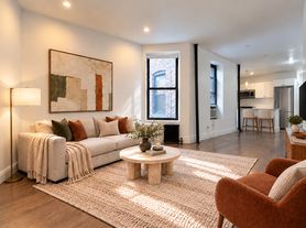 142 Sullivan St