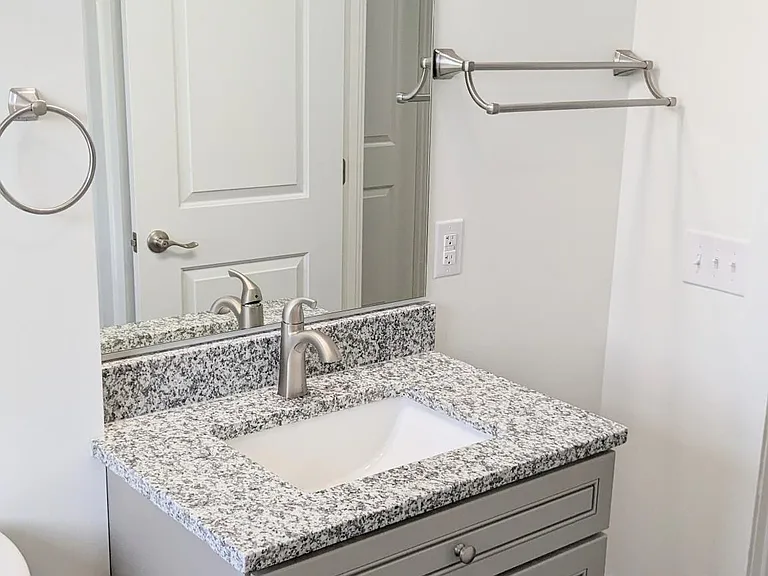3005 Thames Ln — Photo 11