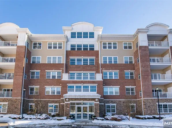 1217 Warrens Way #1217, Wanaque, NJ 07465