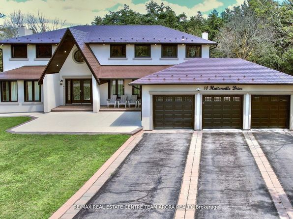 14 Huttonville Dr, Brampton, ON L6X 0C1