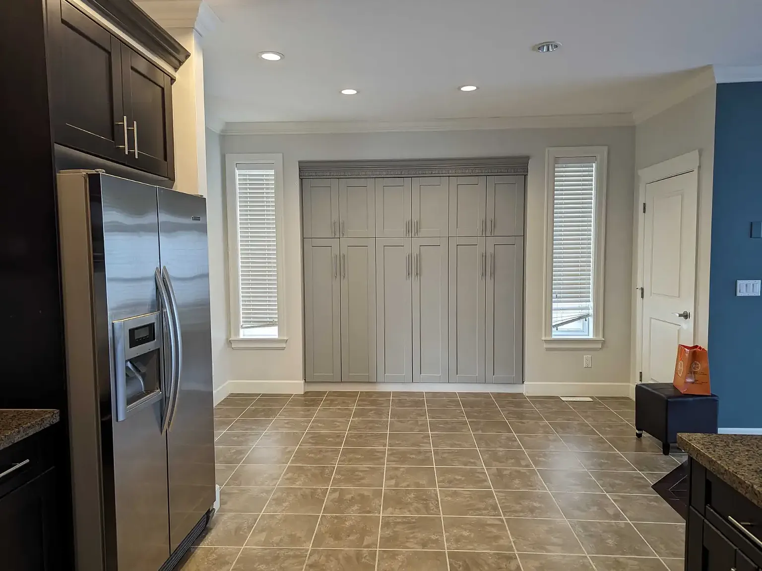 3 bed, 2.5 bath, 2000 sqft, $3,500 — Photo 3