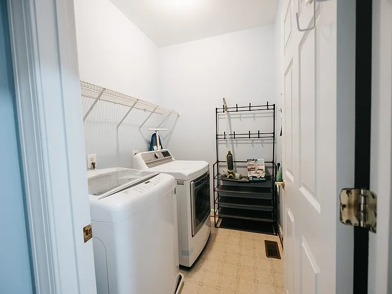 1832 Woods Edge Dr NE — Photo 11