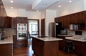 4th image of 1008 Williamsburg Dr