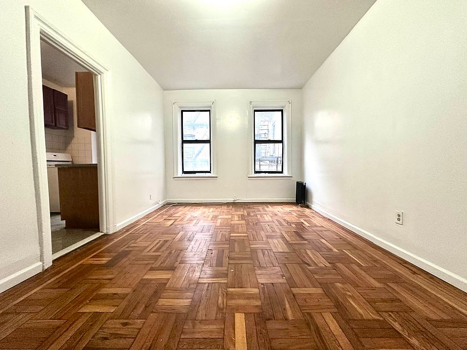1st image of 549 Isham St APT 36