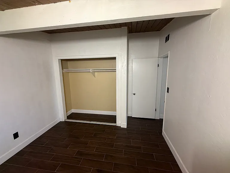 9712 Saint George St — Photo 24