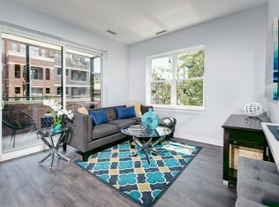 909 W Montana St APT 206, Chicago, IL 60614