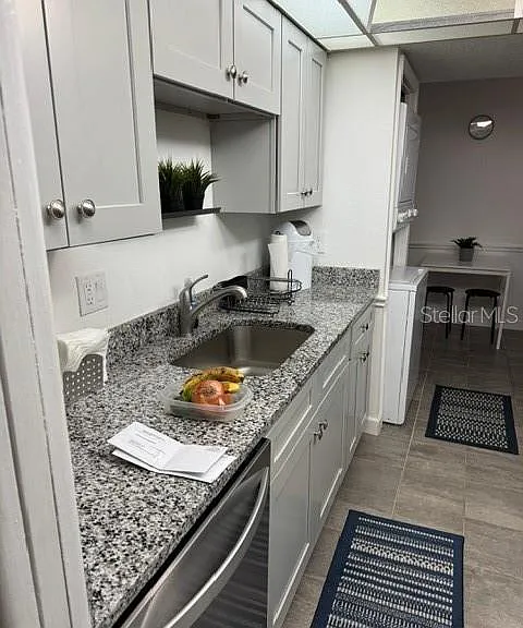 2225 Holden Ave #104 — Photo 20