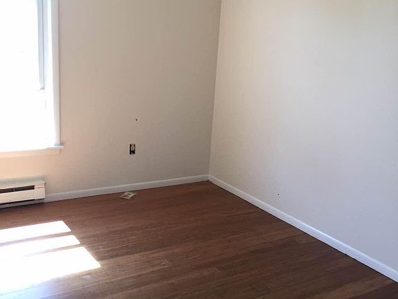 5th image of 316 Littleton Ave