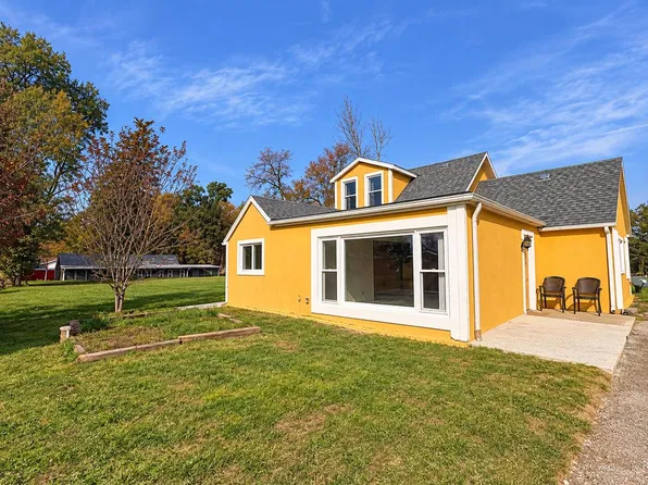 W814 Washington AVENUE, Burlington, WI 53105