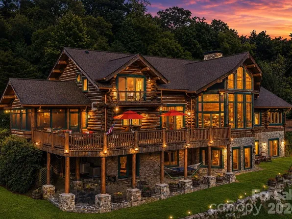 135 Potato Branch Rd, Leicester, NC 28748